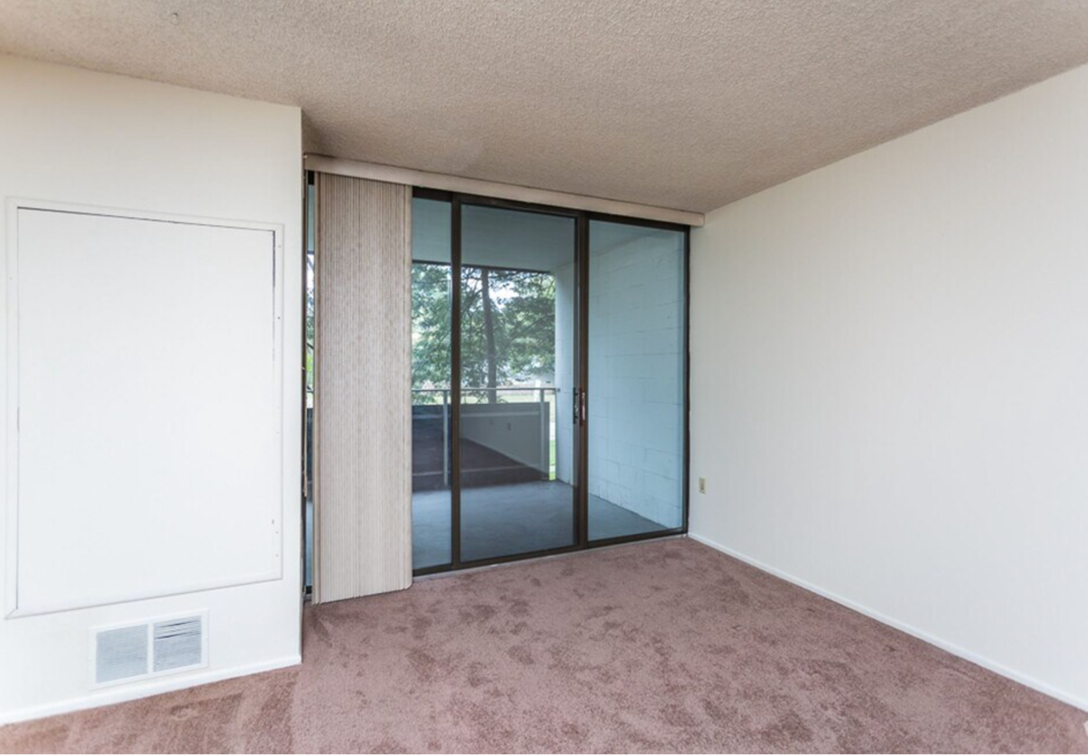 Fairway Tower &amp; Manor Apartments 4 of 10