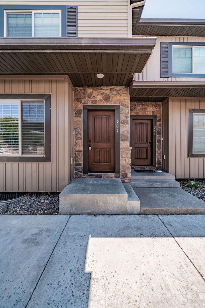 Rexburg House: 17 S 4th W #504