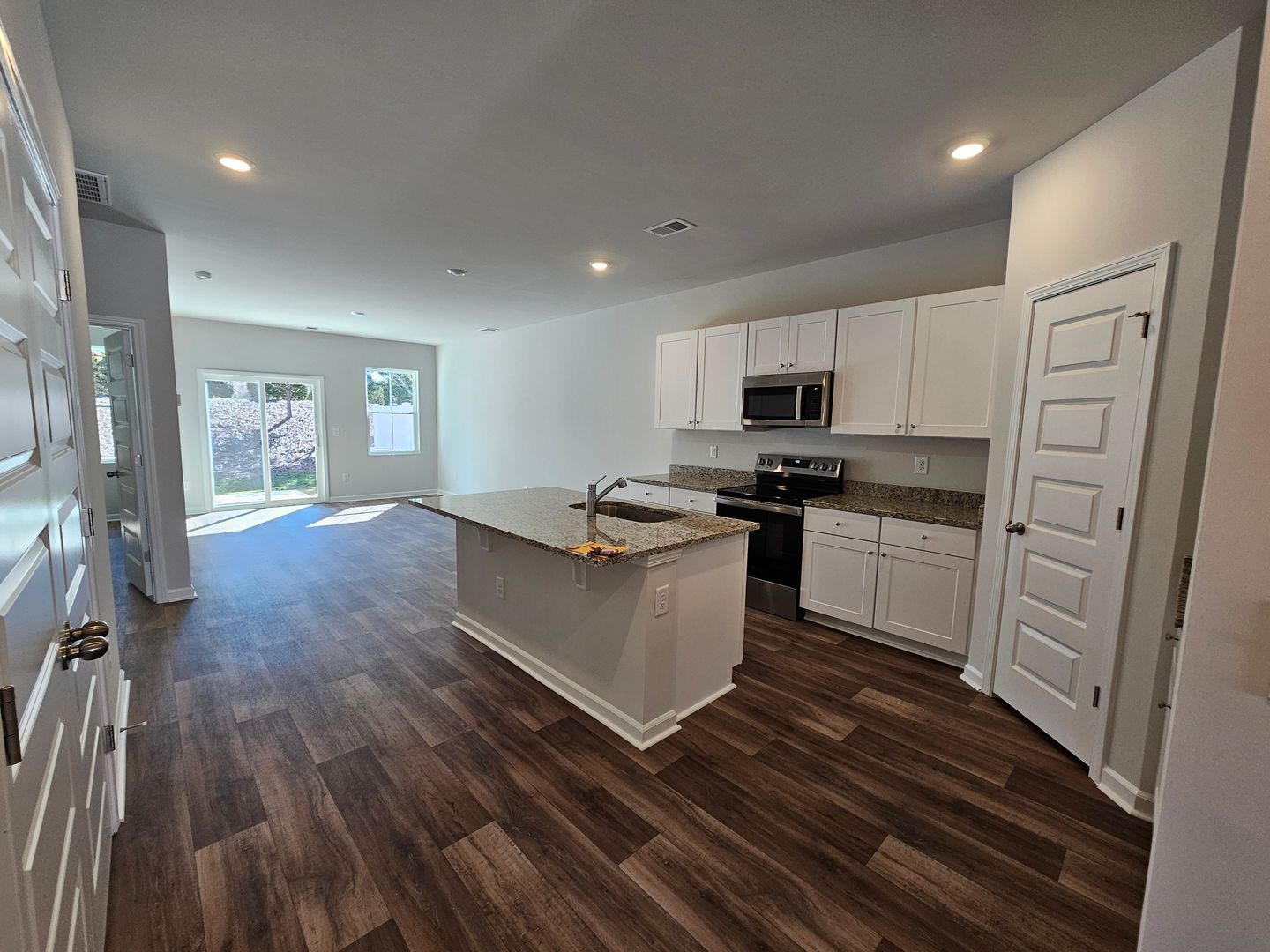 Calabash Apartment: 2033 Wild Indigo Circle NW