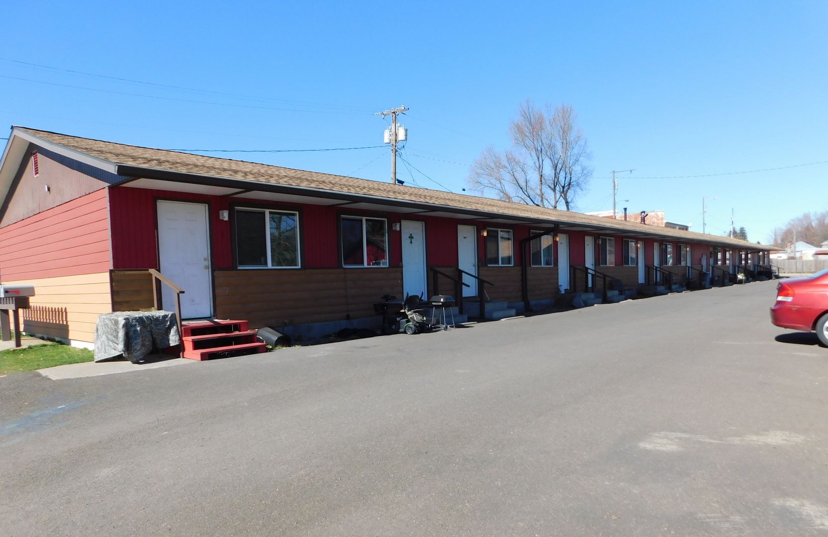 Elgin Apartment: 50 & 52 S 7th Ave