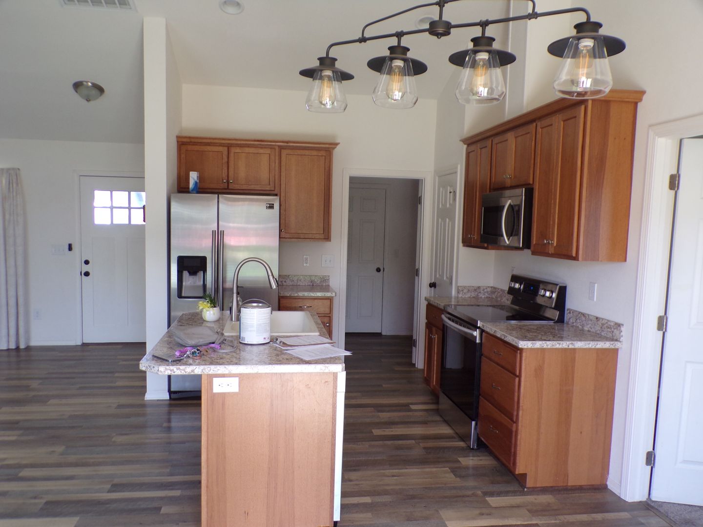 La Grande House: 2812 Athens Ct