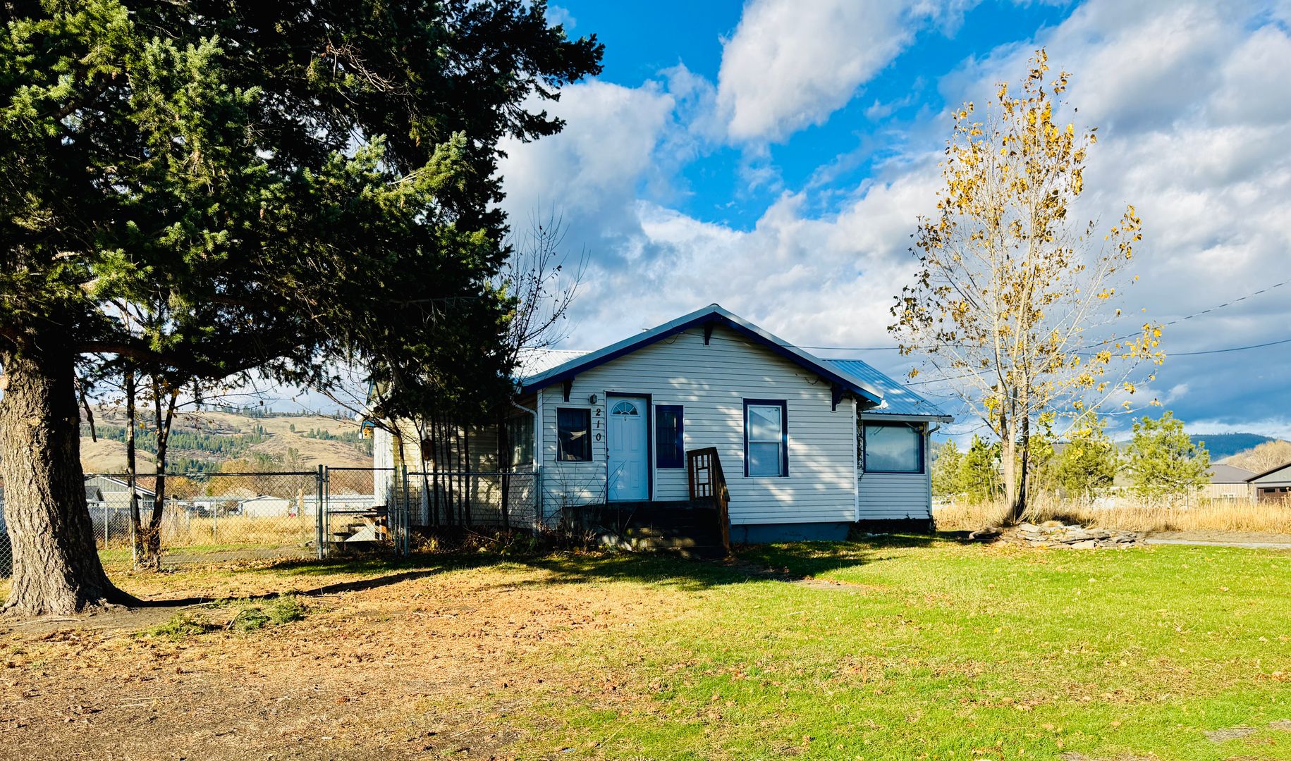 La Grande House: 210 18th Street