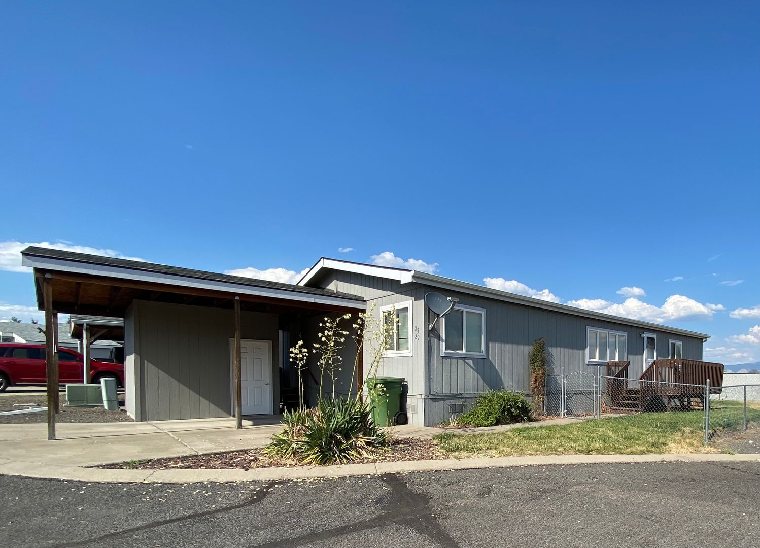 La Grande House: 313 12th St. #29