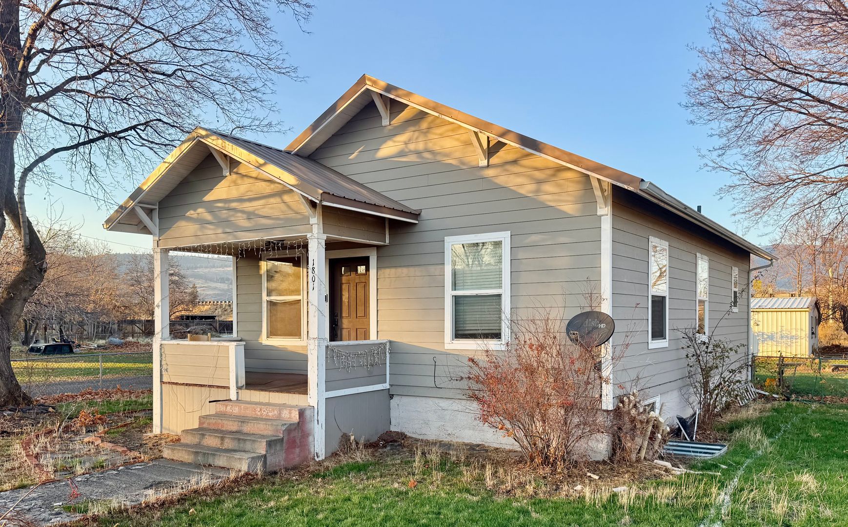 La Grande House: 1801 Russell Ave