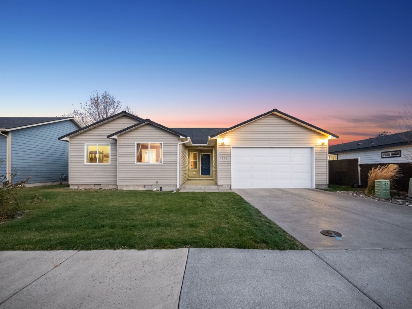 La Grande House: 1705 E Glacier St