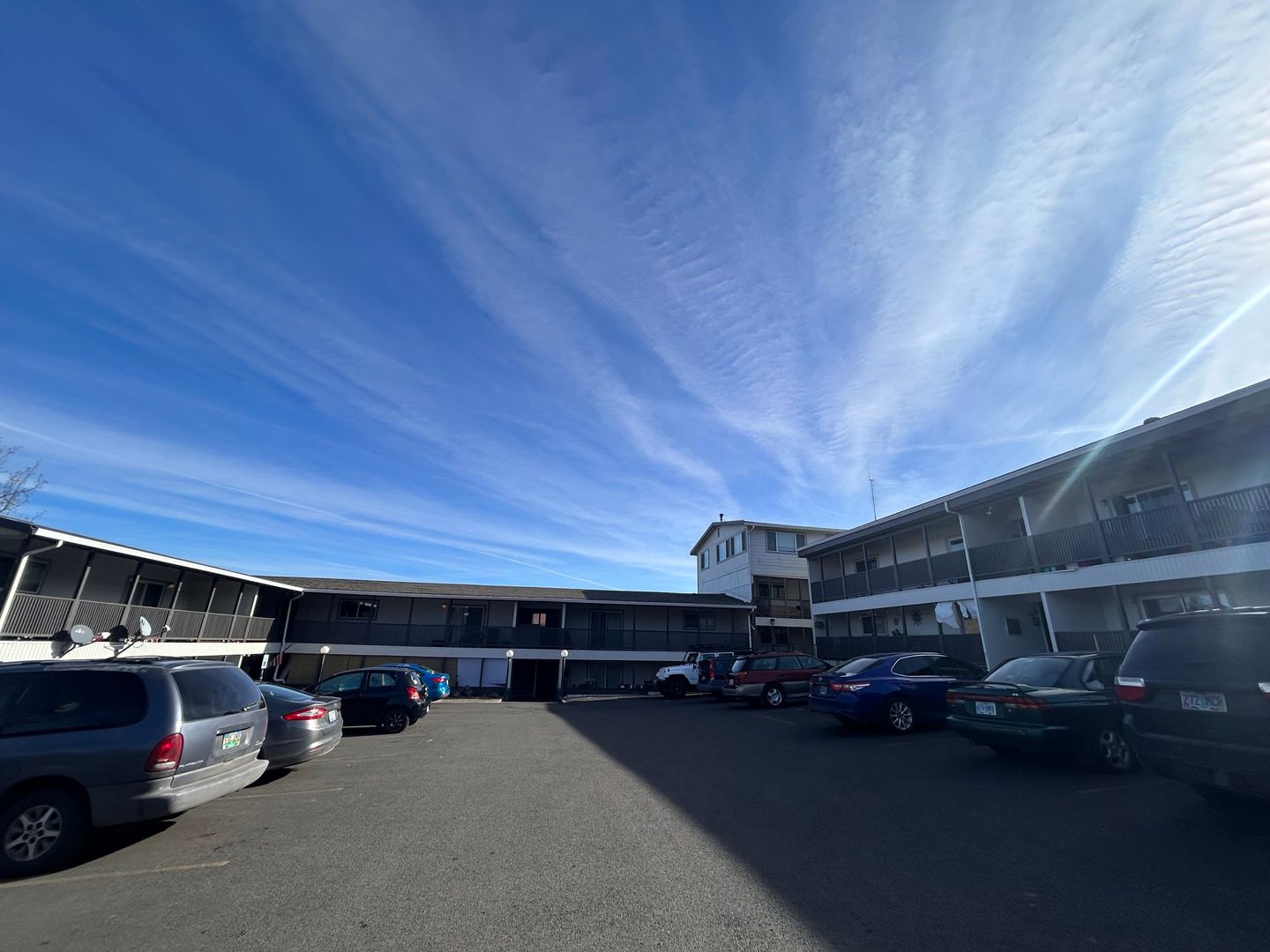 La Grande Apartment: 611 12th St.