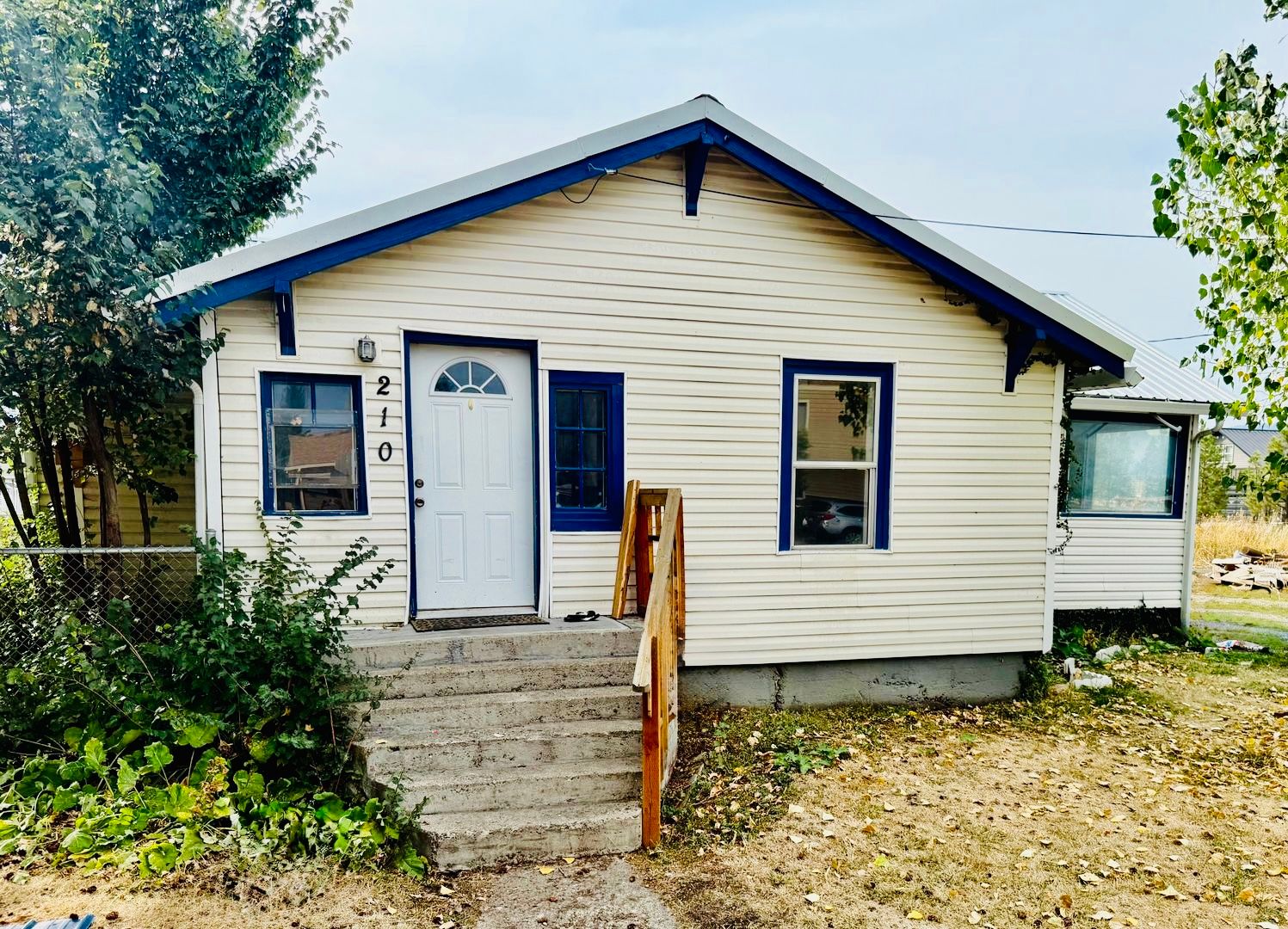 La Grande House: 210 18th Street