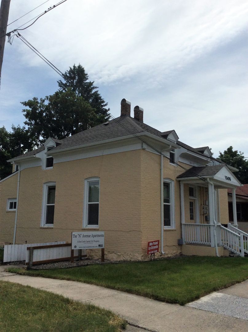 La Grande Apartment: 1508 N Ave