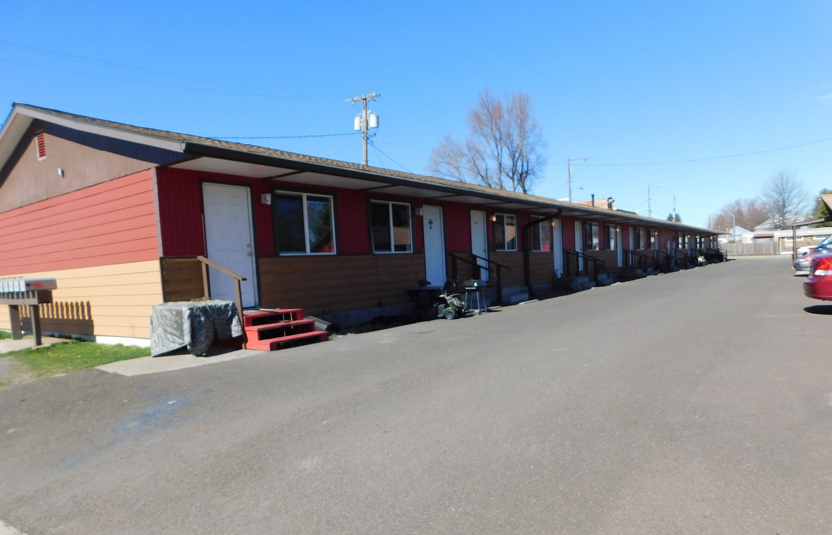 Elgin Apartment: 50 & 52 S 7th Ave