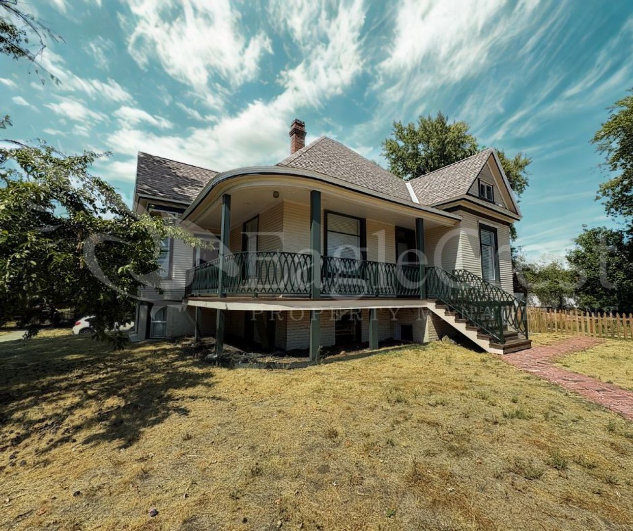 Walla Walla Apartment: 603 E. Cherry St.