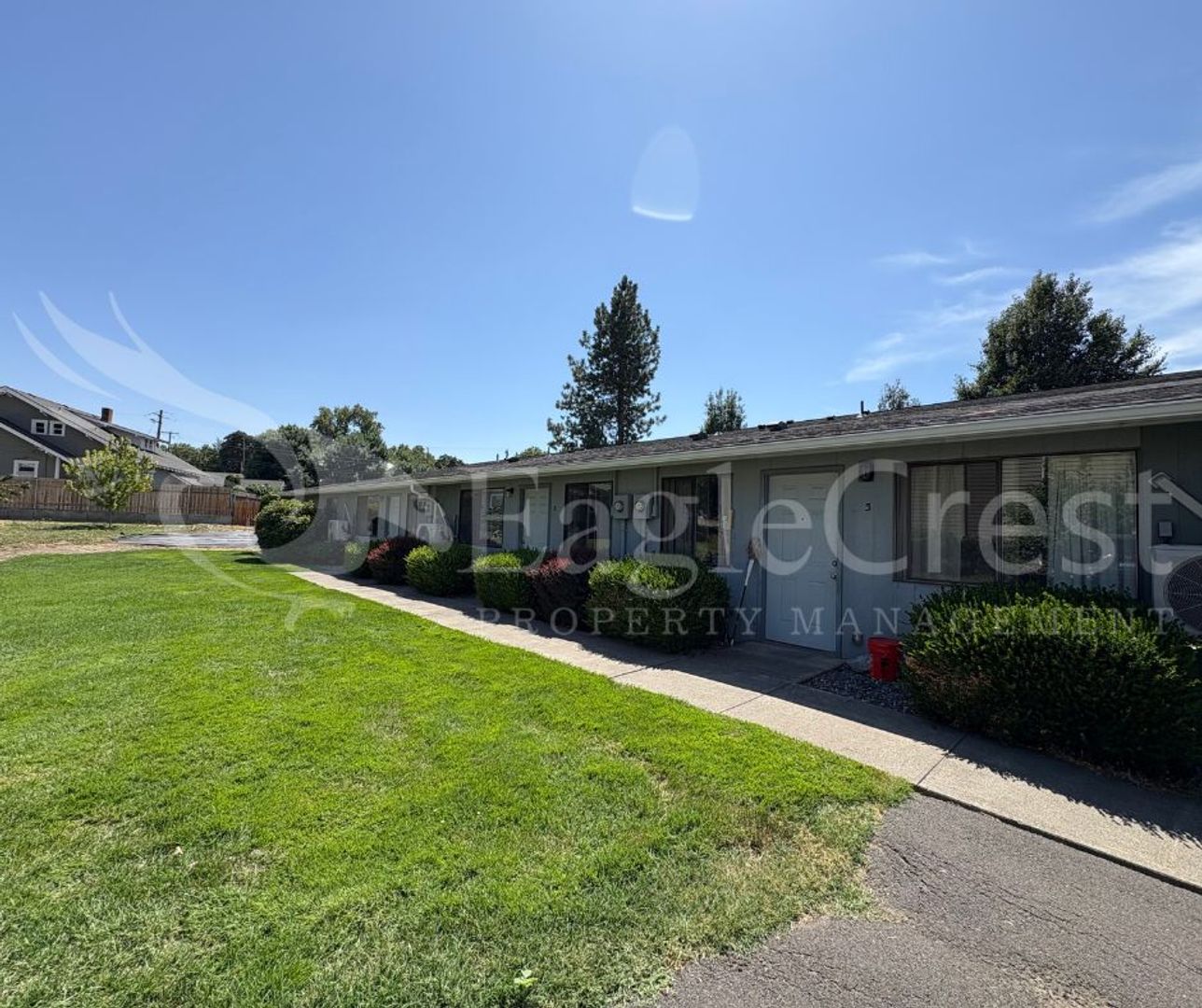 College Place Apartment: 1037 Puff Lane