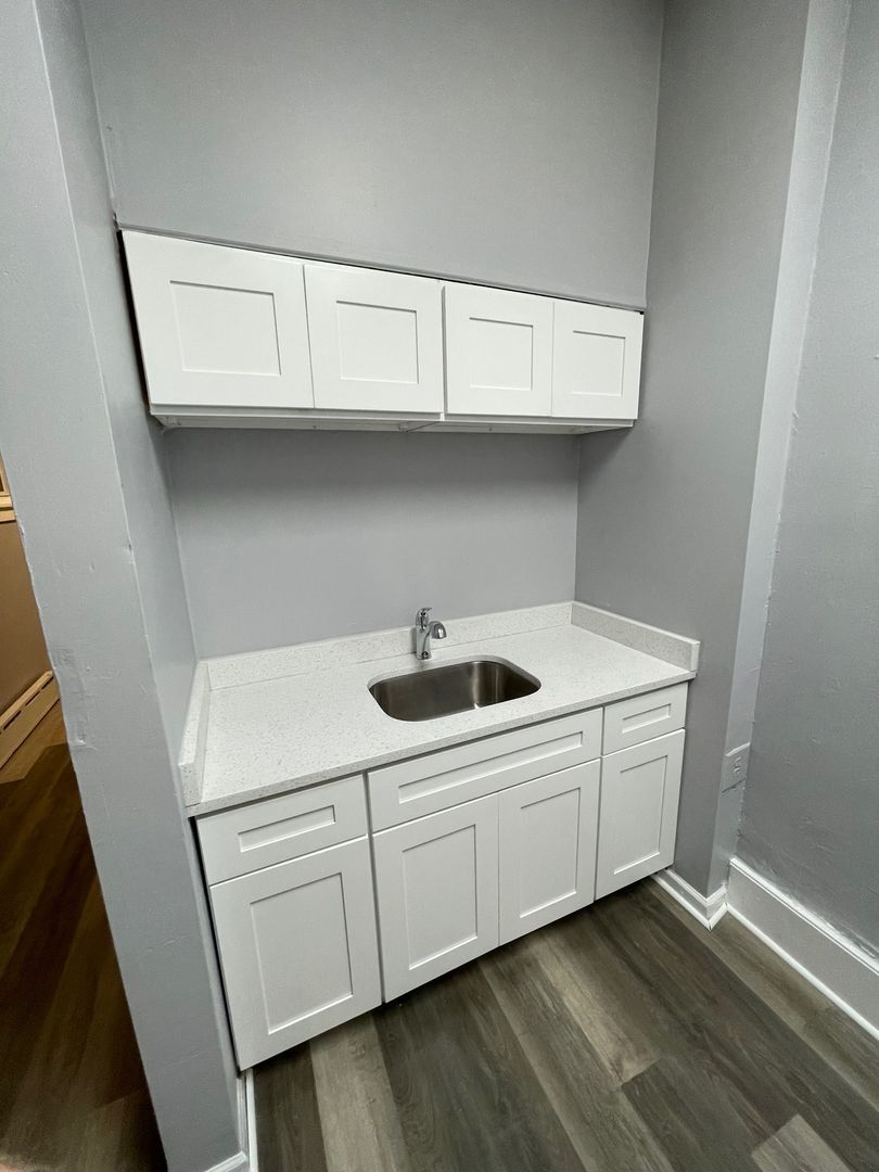 Philadelphia Apartment: 6005 Torresdale Ave