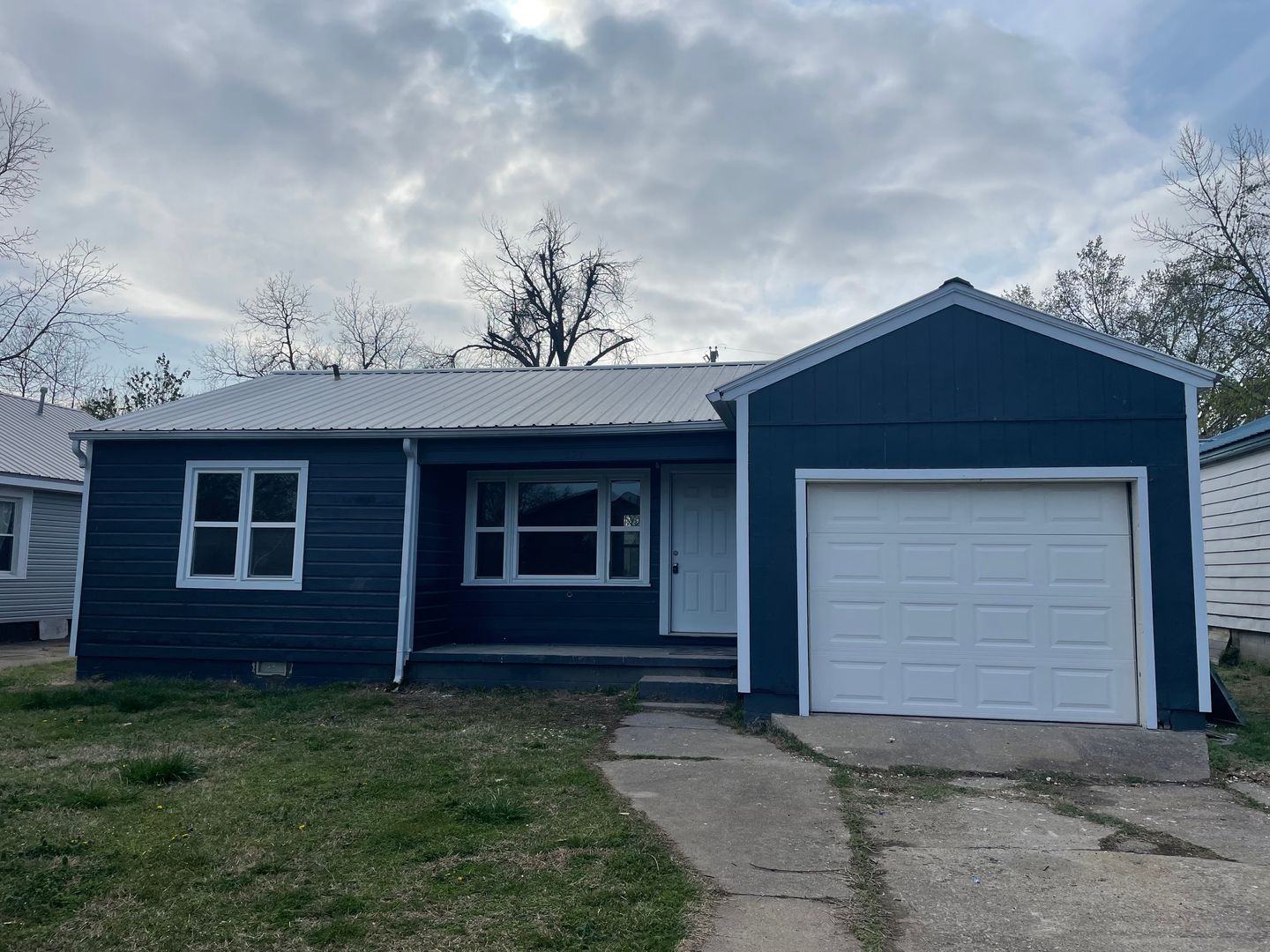 Miami House: 527 G St NE