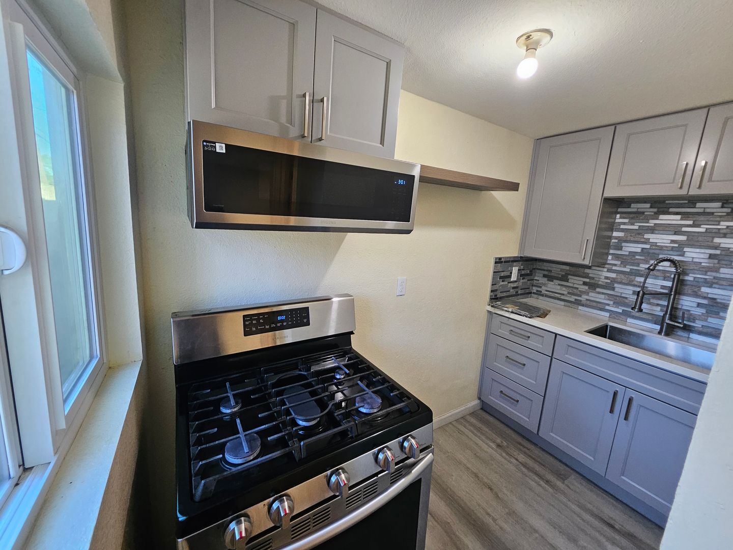 Stockton Apartment: 1647 E. 6th St