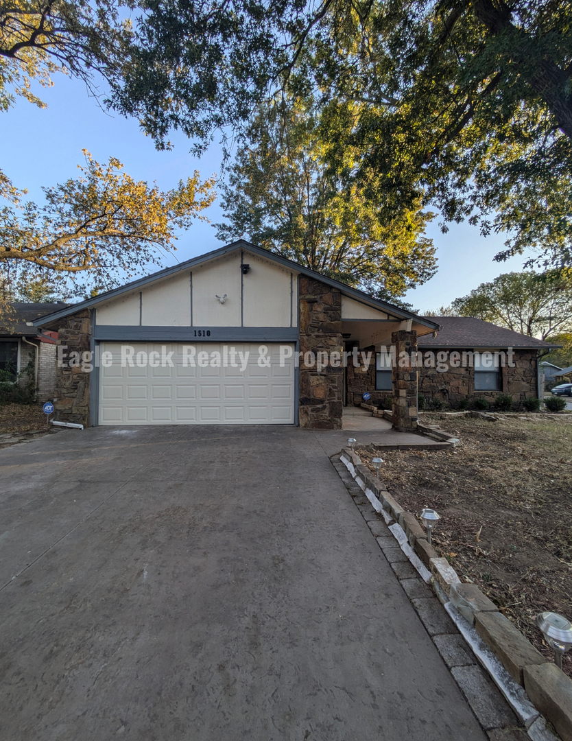 Tulsa House: 1510 East 67th Street
