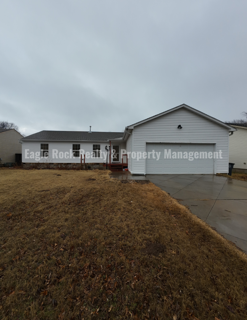 Tulsa House: 1369 East 67th Street, Tulsa, OK 74136