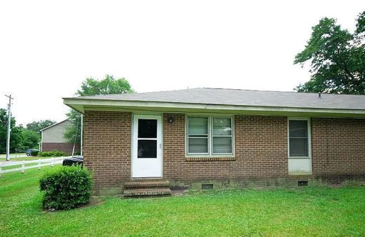 1901 Peachtree Street - Apt C Goldsboro, NC 27534 **PROMOTION**