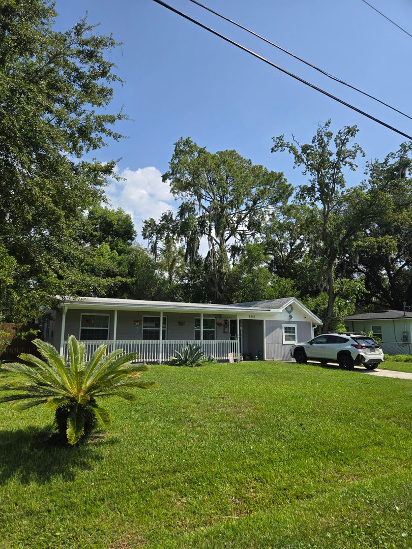 Jacksonville House: 5147 Corsair Ave