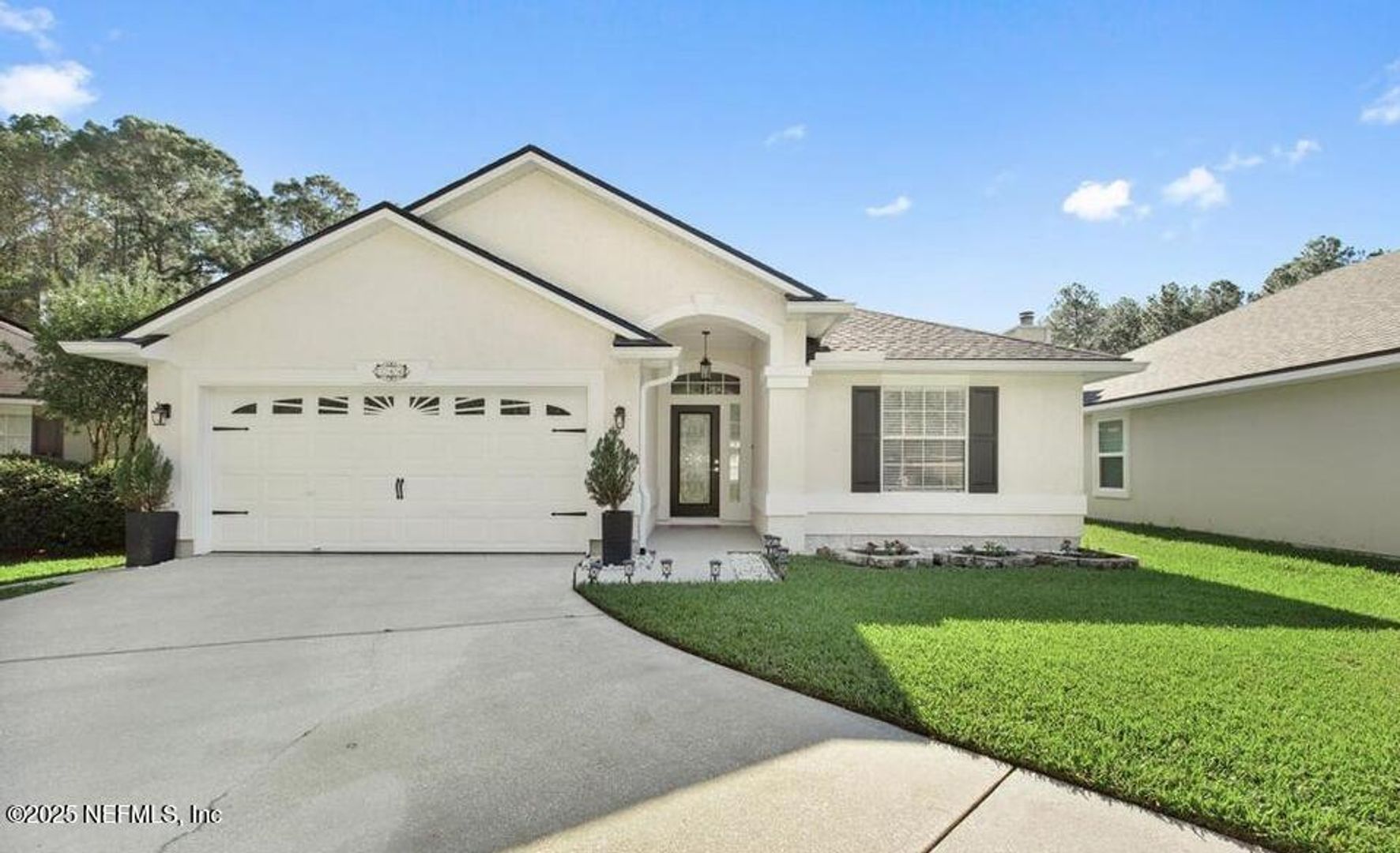 Jacksonville House: 744 Dewdrop Loop