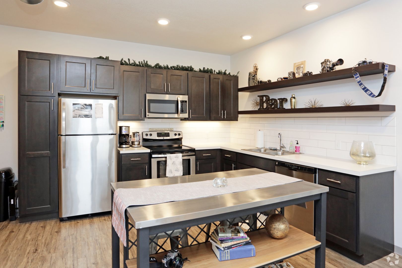 Cedar Falls Apartment: 250 State Street