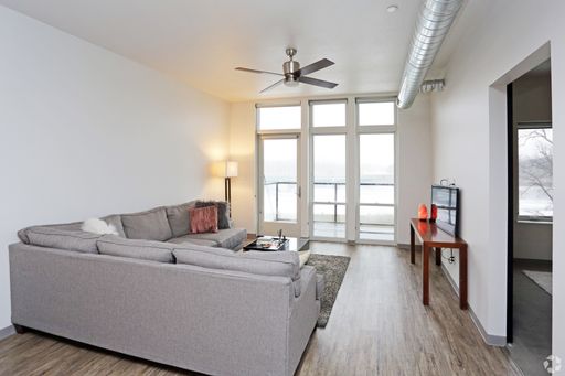 River-view 1-bedroom – photo 1