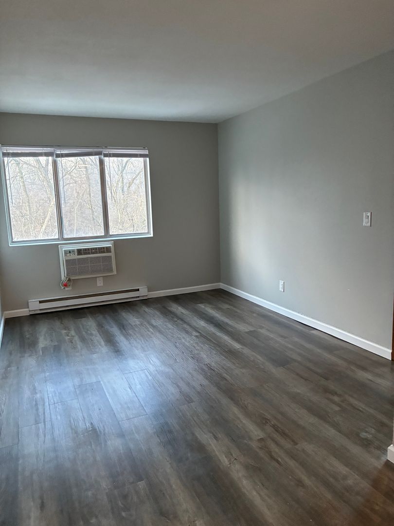 Berrien Springs Apartment: 9766 Rosehill Road