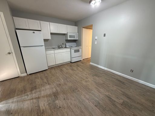 Park Manor One-Bedroom Apartments - Berrien Springs