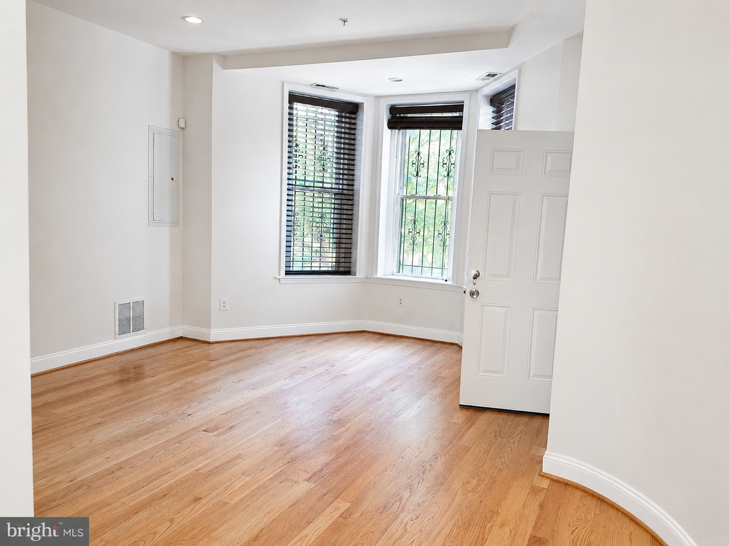 Updated One-Bedroom with In-Unit Laundry and Private Porch Near Shaw 2 of 8