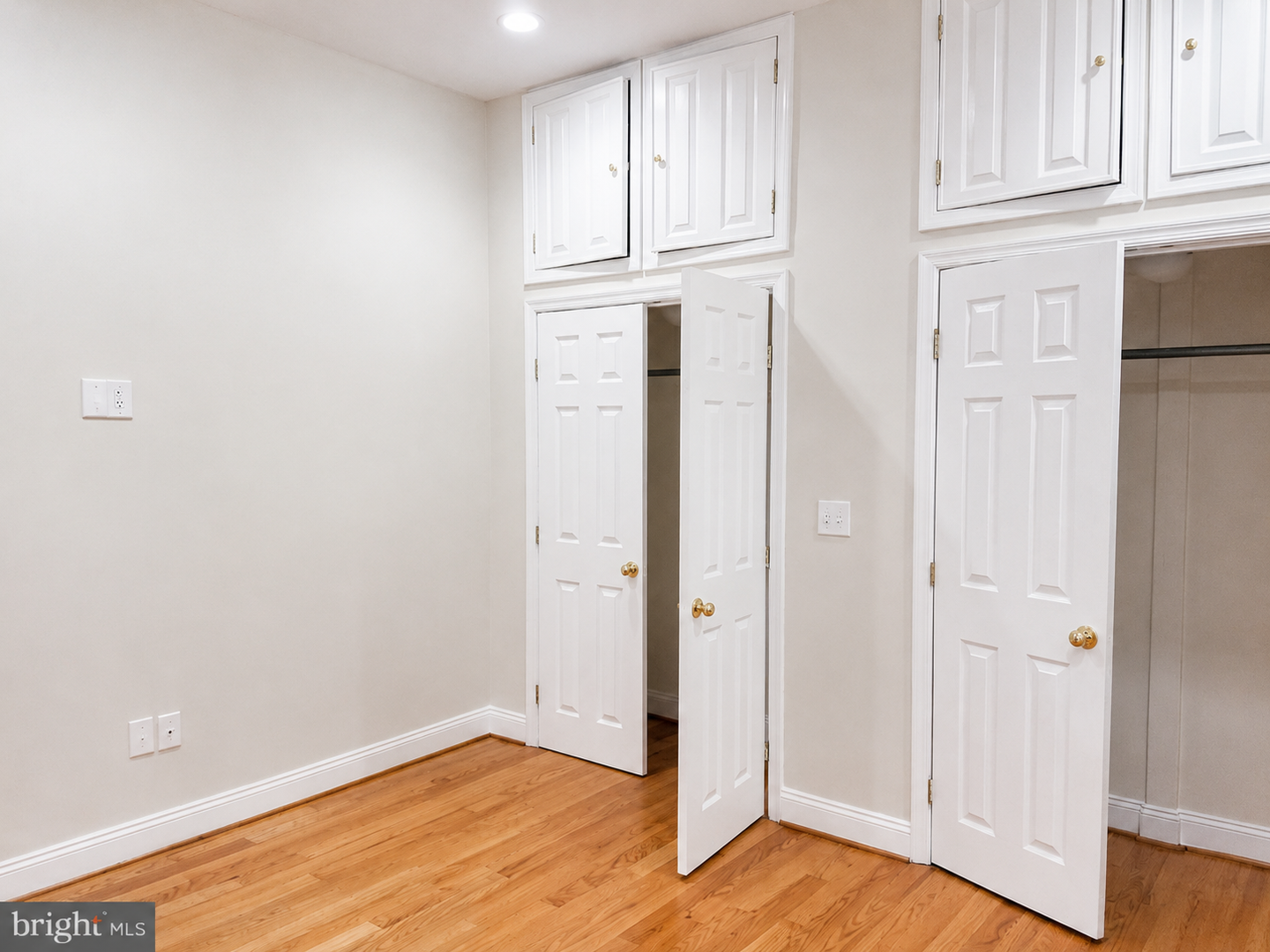 Updated One-Bedroom with In-Unit Laundry and Private Porch Near Shaw 8 of 8