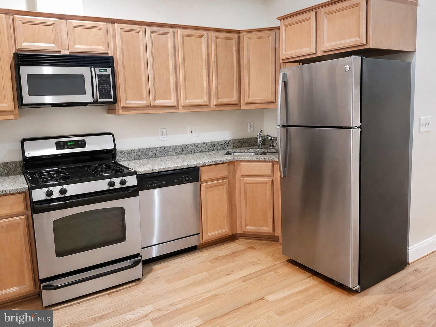 Updated One-Bedroom with In-Unit Laundry and Private Porch Near Shaw 3 of 8