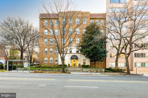 5402 Connecticut Avenue NW #401 – photo 1