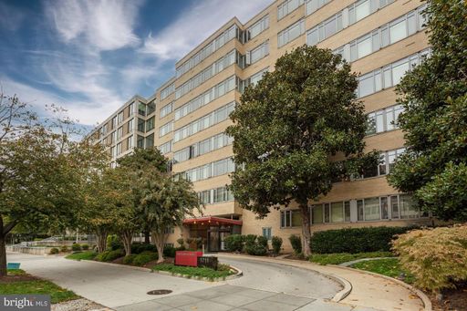 1711 Massachusetts Avenue NW #434 – photo 1