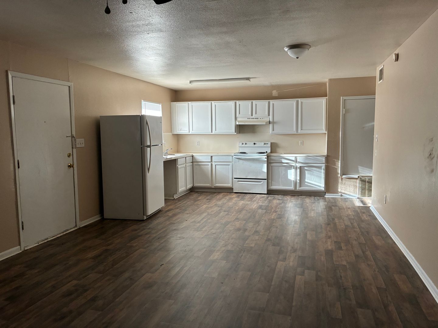 Lindale Apartment: 13491 CR 472