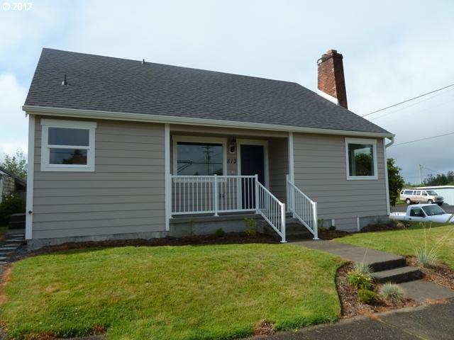 Astoria House: 813 Niagara Avenue