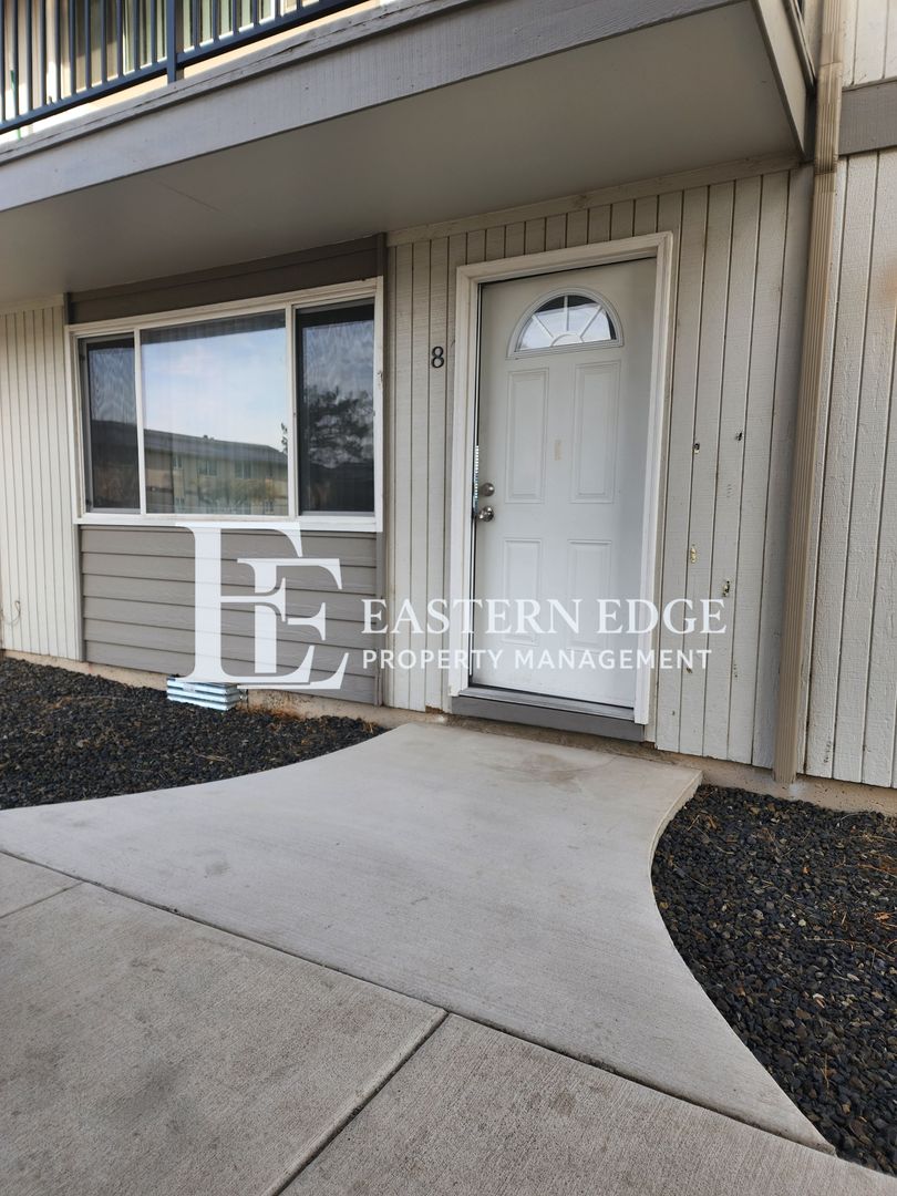 Ontario Apartment: 520 SW 24th Street