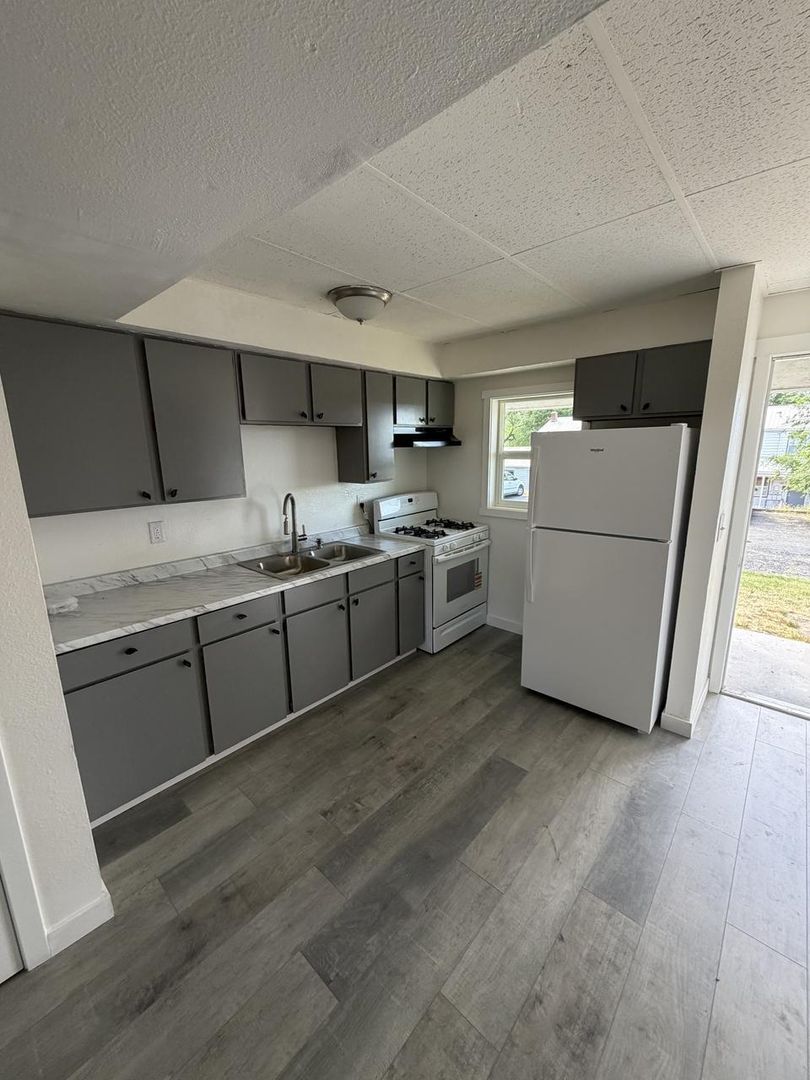 Pendleton Apartment: 1419 Carden
