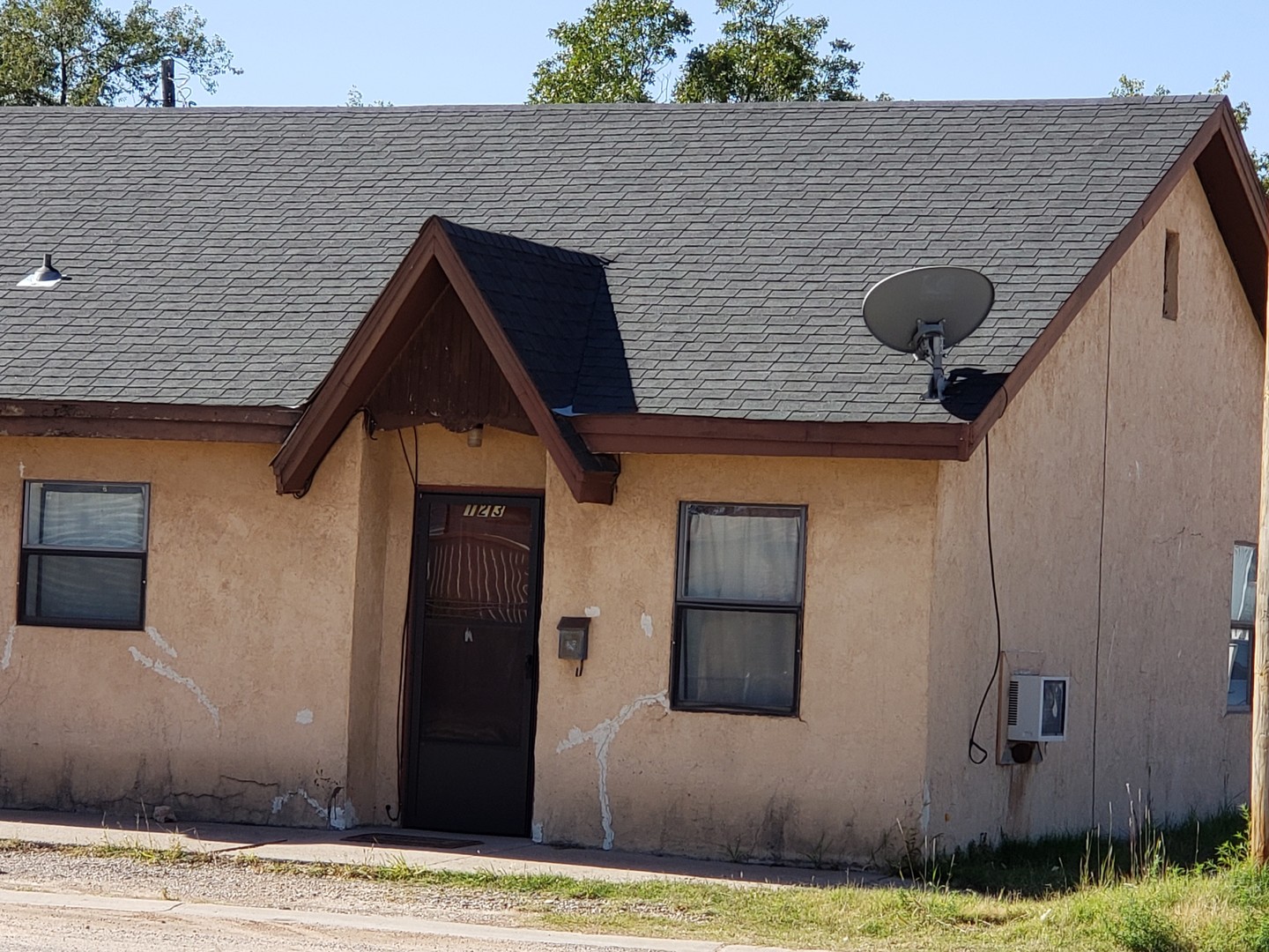 Portales House: 123 North Avenue E