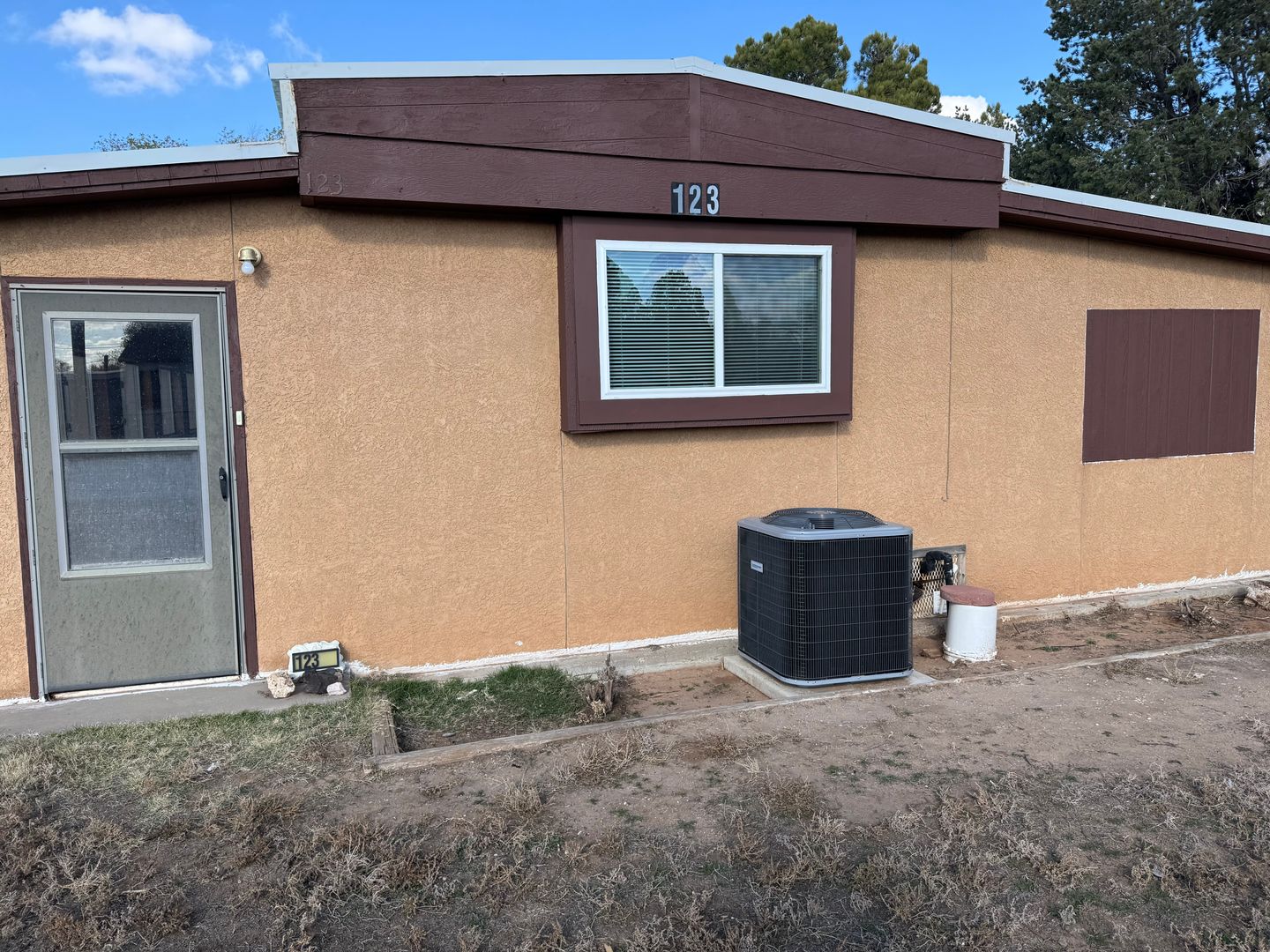 Portales House: 123 East Lime