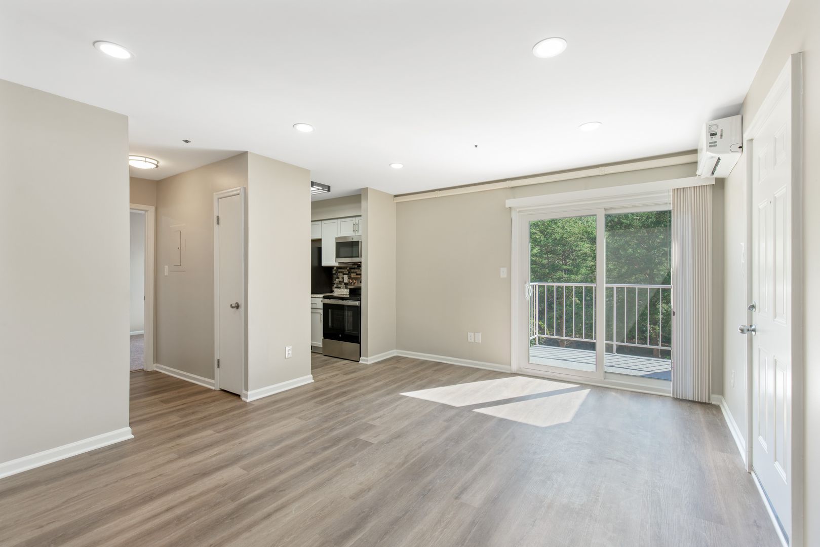Triangle Apartment: Lotus Court