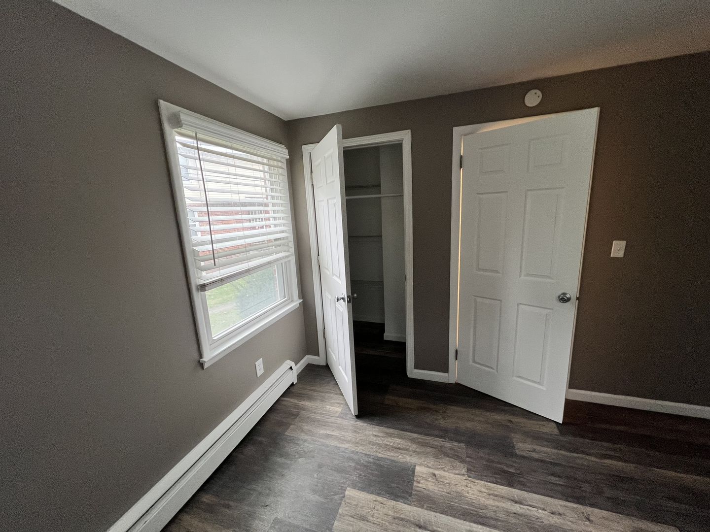 EastGate Apartments 7 of 12