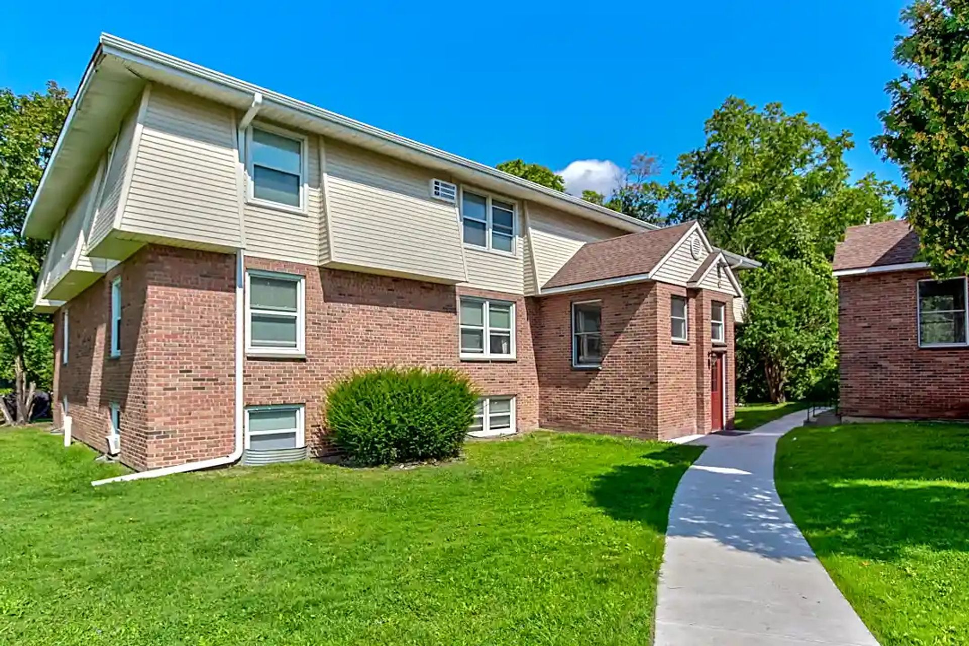 EastGate Apartments 1 of 12