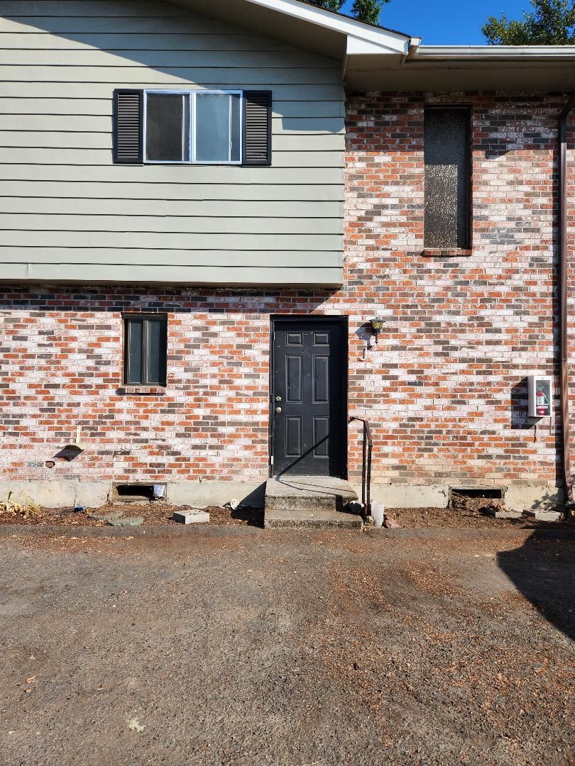 Sweet Home Apartment: 1260 Nandina St