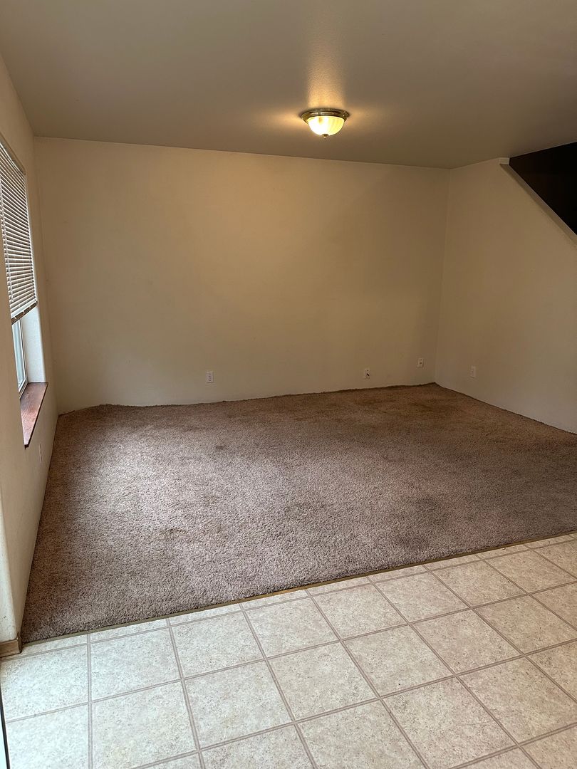Sweet Home Apartment: 4870 48th Loop