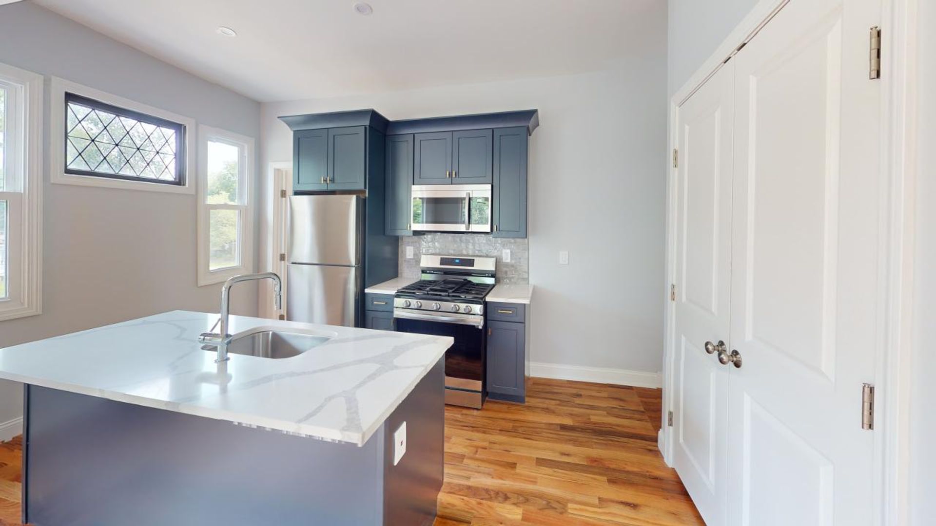 New Haven Apartment: 544 Whitney Ave