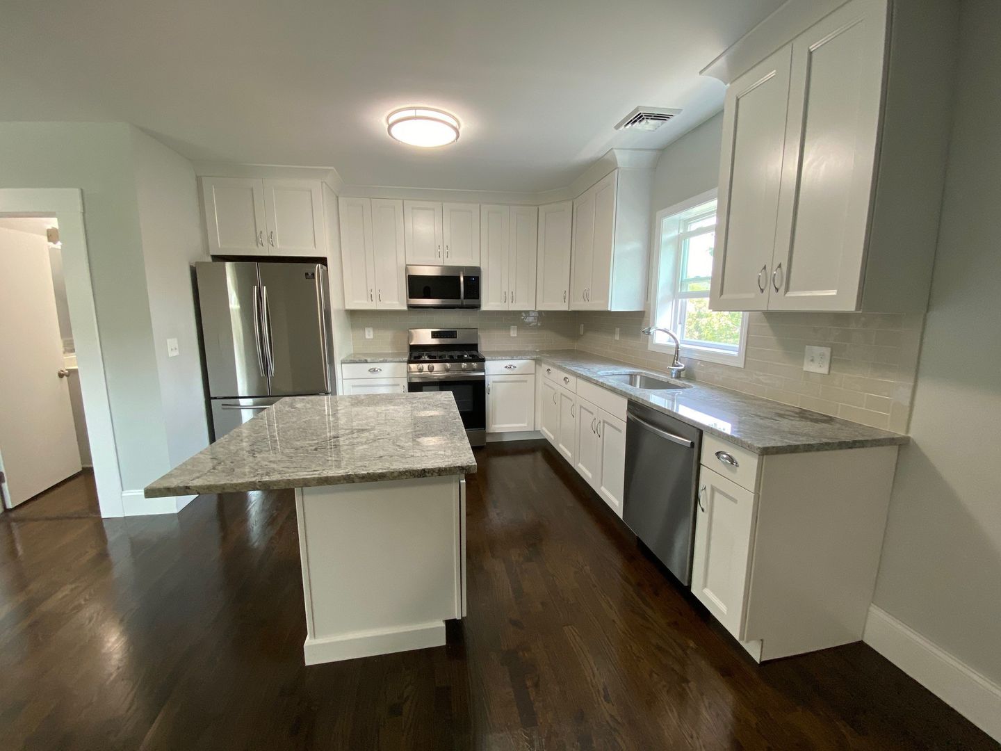 New Haven Apartment: 41 Livingston St.