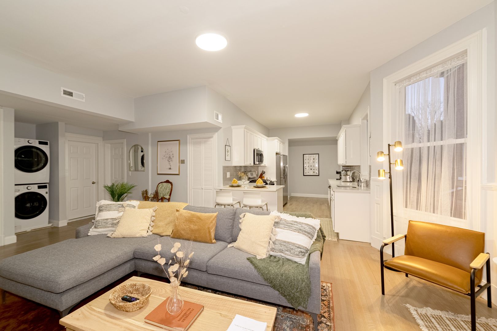 New Haven Apartment: 584 Orange Street