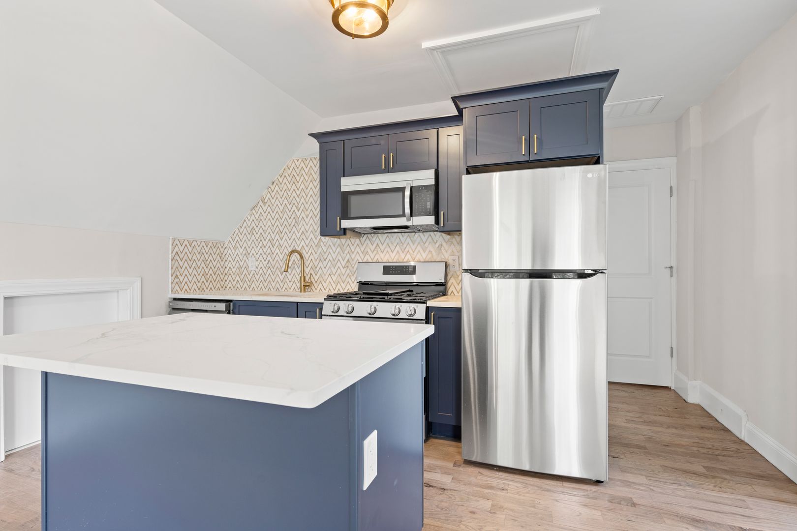 New Haven Apartment: 269 Humphrey St