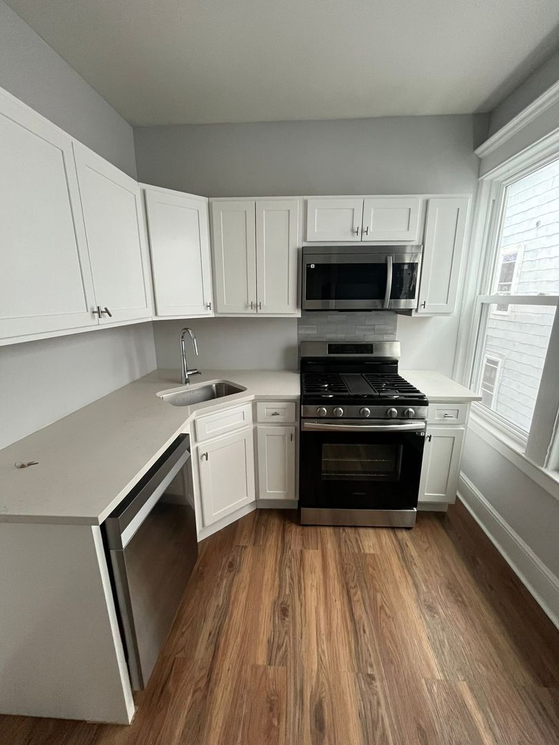 New Haven Apartment: 265 - 267 Humphrey St