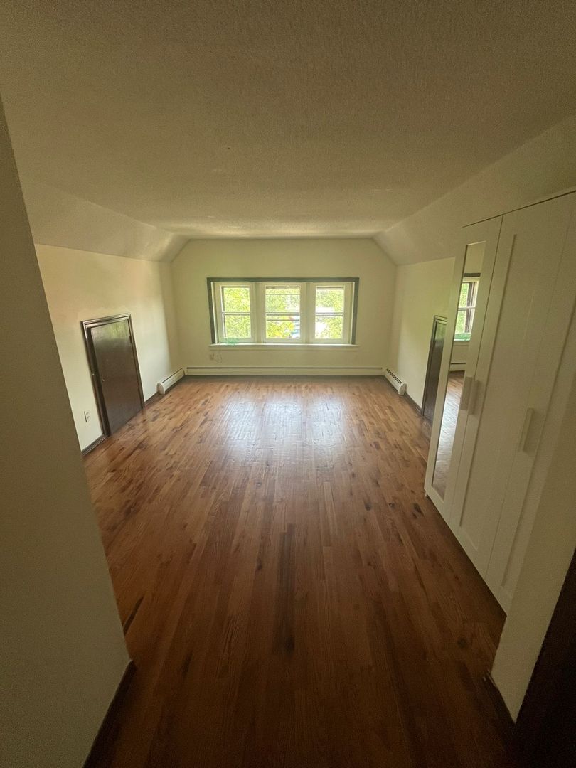 New Haven Apartment: 608 Orange Street