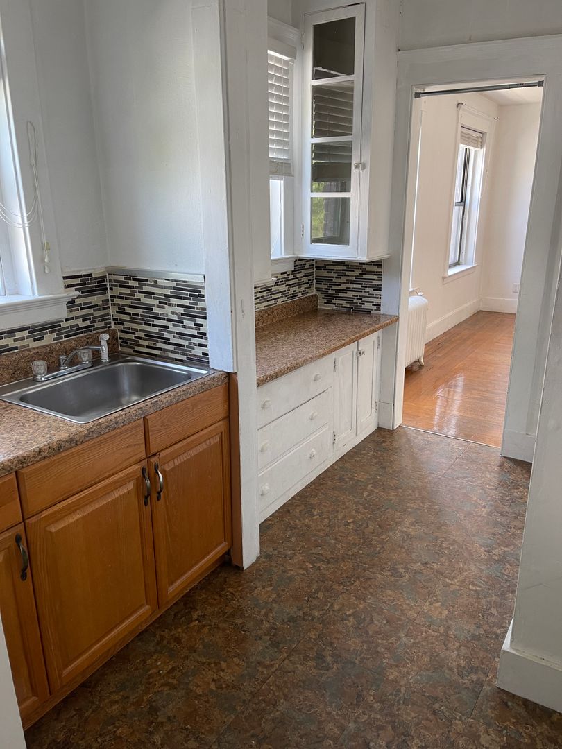 New Haven Apartment: 644-646 Orange St